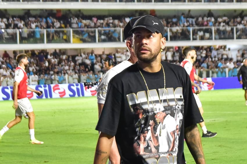 Neymar renovou contrato com o Santos até o final desta temporada. (Foto: ota Erre/ Agif/Gazeta Press)