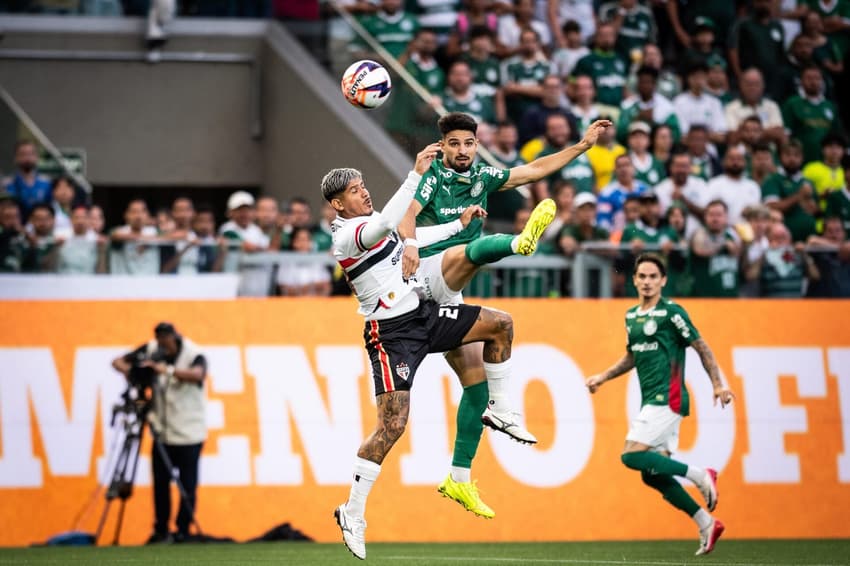 Palmeiras e São Paulo se enfrentando pelo Campeonato Paulista (Foto: REBECA SCHUMACKER/AGENCIA ENQUADRAR/GazetaPress)