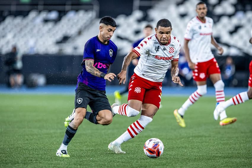 Botafogo e Bangu se enfrentam pelo Cariocão (Foto: Affonso Andrade/Agência F8/Gazeta Press)