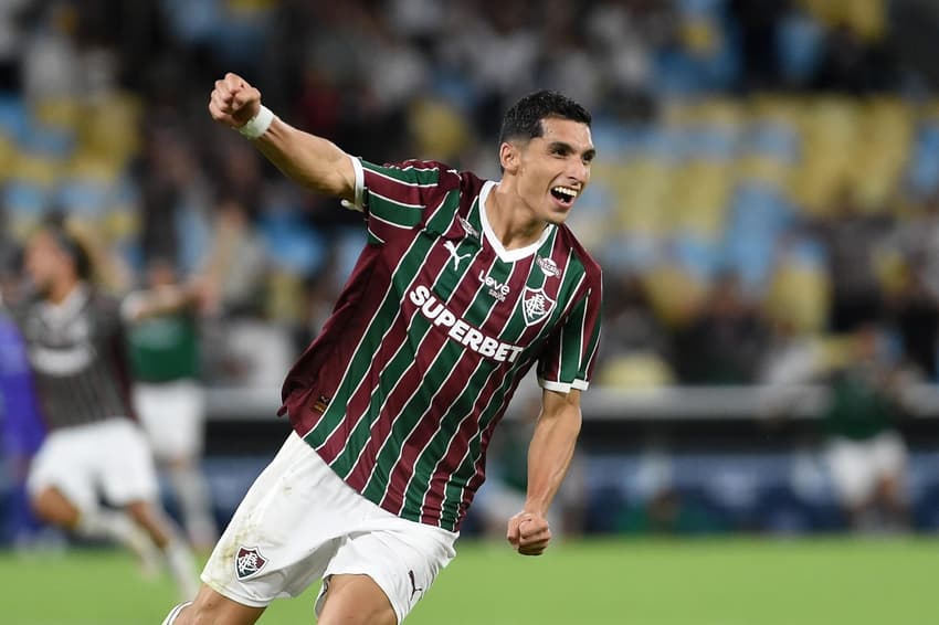 Serna abriu o placar em Fluminense x Flamengo (Foto: (Foto: Alexandre DurÃ£o/Zimel Press/Gazeta Press)   