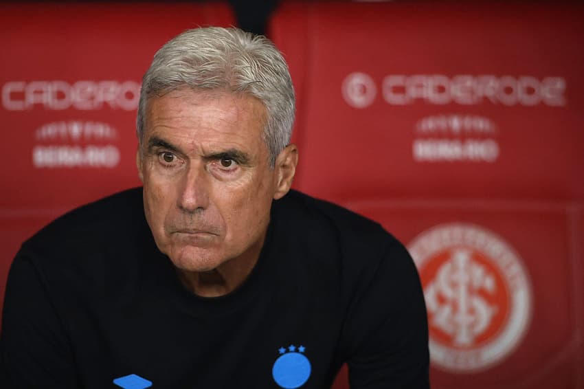 Luís Castro, técnico do Grêmio no Gre-Nal 449 (FOTO: EDU ANDRADE/Fatopress)