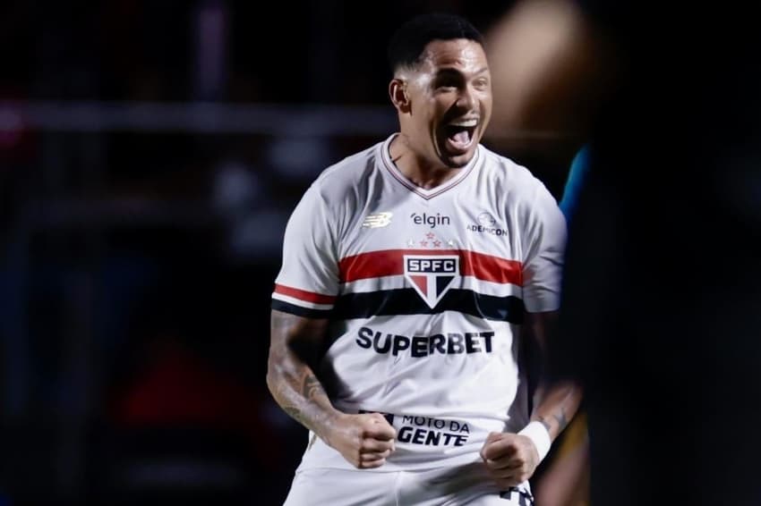 SP - SAO PAULO - 28/01/2026 - BRASILEIRO A 2026, SAO PAULO X FLAMENGO - Luciano jogador do Sao Paulo comemora seu gol durante partida contra o Flamengo no estadio Morumbi pelo campeonato Brasileiro A 2026. Marcello Zambrana/ Agif/Gazeta Press