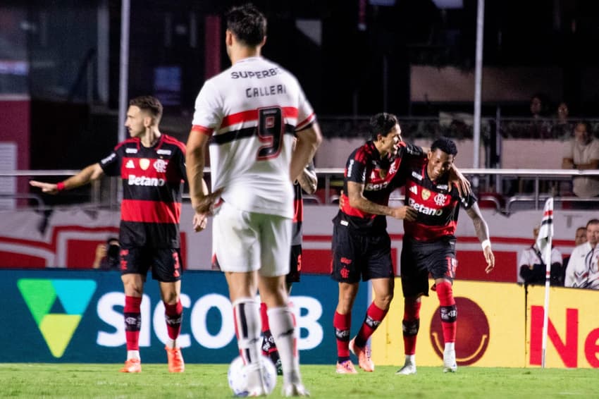 SAO PAULO (SP), 28.01.2026 - BRASILEIRAO SERIE A: SAO PAULO x FLAMENGO - Gonzalo Plata do Flamengo, comemora seu gol durante partida contra o Sao Paulo, valida pela disputa do Brasileirao Serie A, realizada no Morumbis, em Sao Paulo, nesta quarta-feira, 28. Renan Melo/MyPhoto Press/Gazeta Press