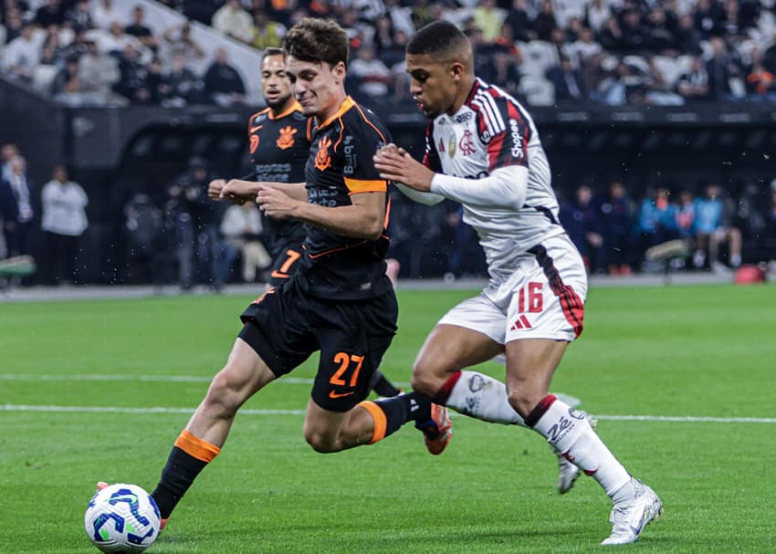 Corinthians Flamengo Brasileirão Breno Bidon Samuel Lino