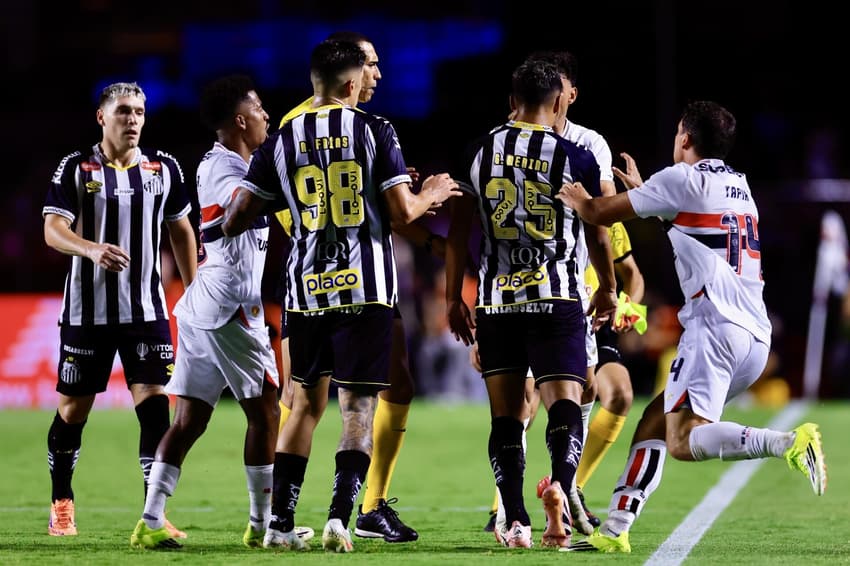 São Paulo recebe o Santos em clássico pelo Campeonato Paulista, no Morumbis. (Foto: Marcello Zambrana/ Agif/Gazeta Press)