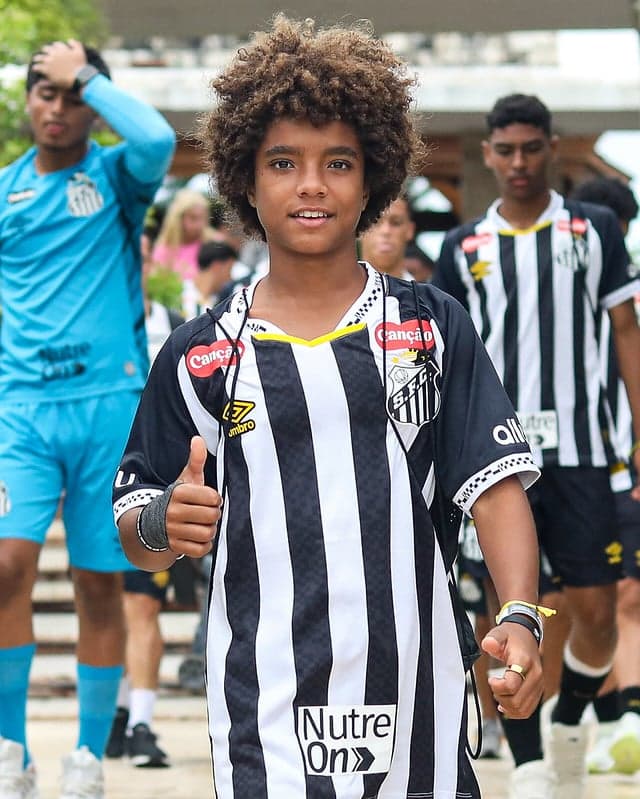 Kauan Basille está na mira do Athletico-PR (Foto: Reinaldo Campos/ Santos FC)