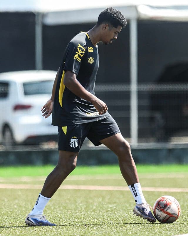 João Ananias fez parte do elenco campeão Paulista Sub-20 pelo Santos. (Foto: Reinaldo Campos/ Santos FC)