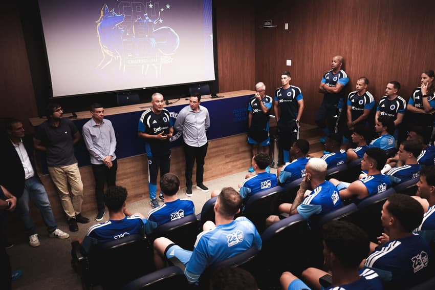 Tite na Toca da Raposa (Foto: Gustavo Aleixo/Cruzeiro)
