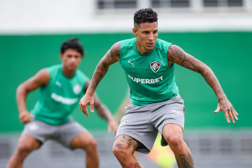 Guilherme Arana em ação no CT do Fluminense (Foto: Marcelo Gonçalves/ Fluminense FC)