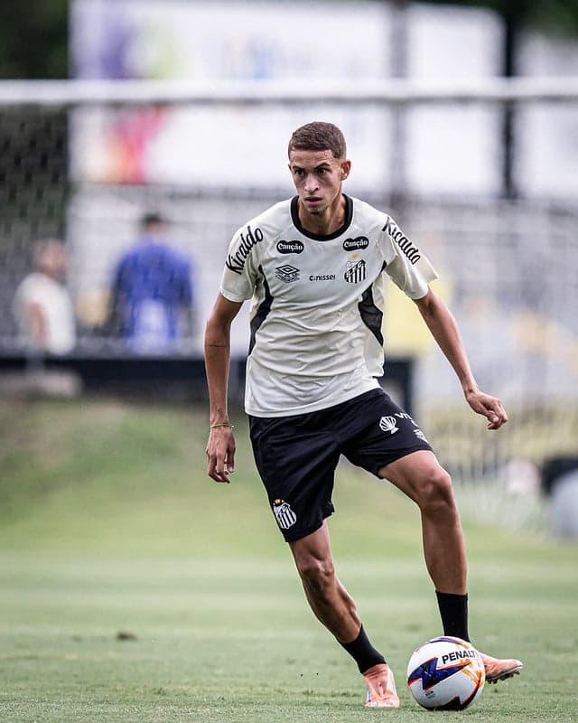Vini Lira participou apenas da estreia do Santos na Copinha. (Foto: Raul Baretta / Santos FC)