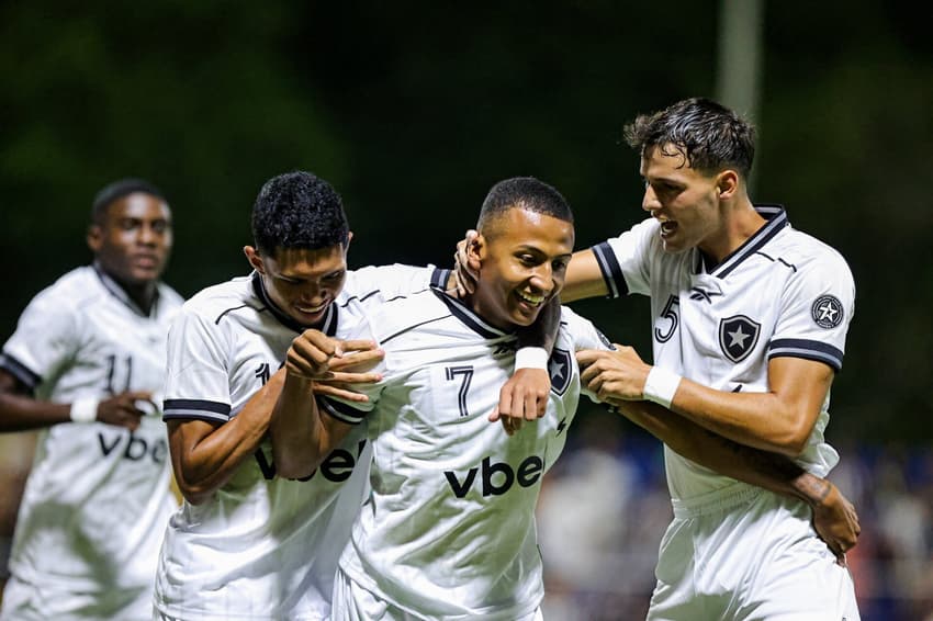 Kauan Toledo comemorando gol do Botafogo (Foto: Arthur Barreto/Botafogo)