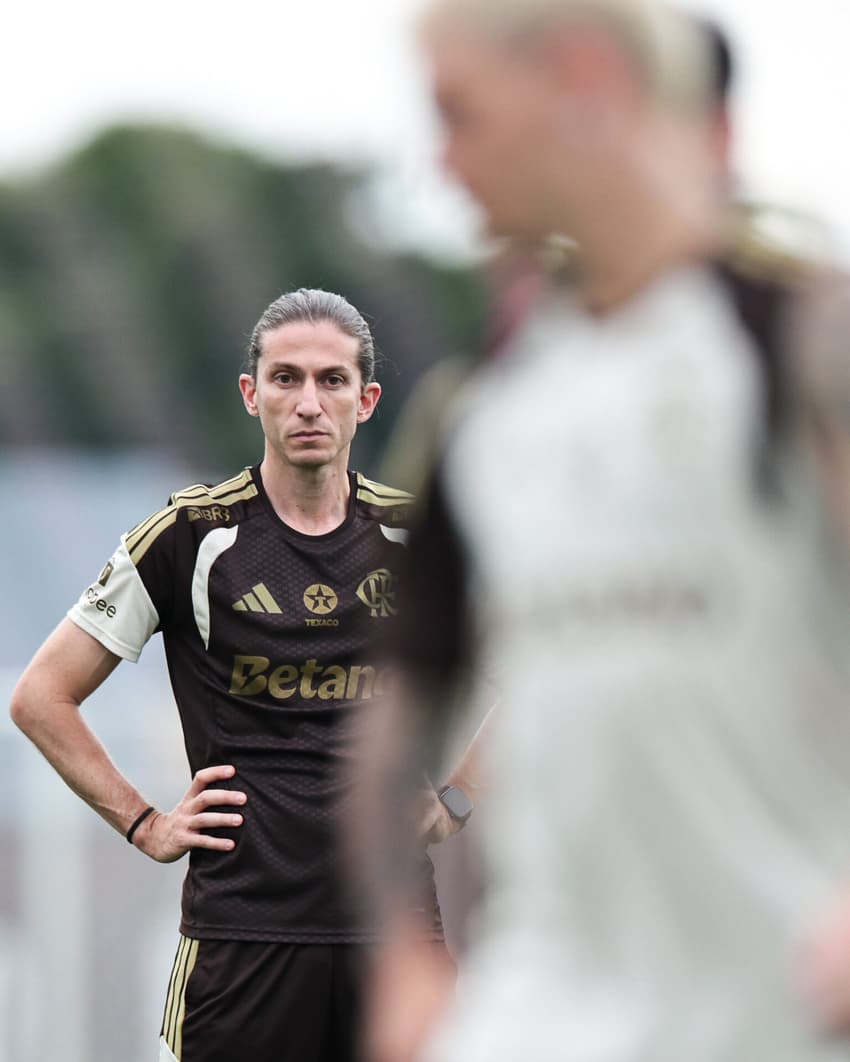 Filipe Luís durante treino do Flamengo (Foto: Gilvan de Souza/Flamengo)