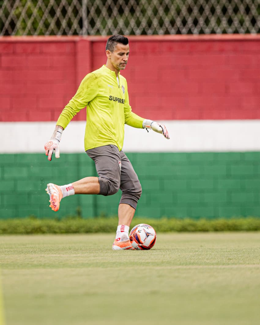 Fábio em treino do Fluminense (Foto: Marina Garcia/ Fluminense FC)