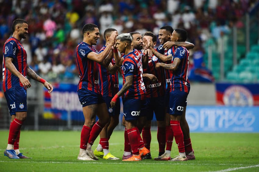 Jogadores do Bahia comemoram gol contra o Barcelona de Ilhéus pelo Campeonato Baiano (Foto: Letícia Martins / EC Bahia)
