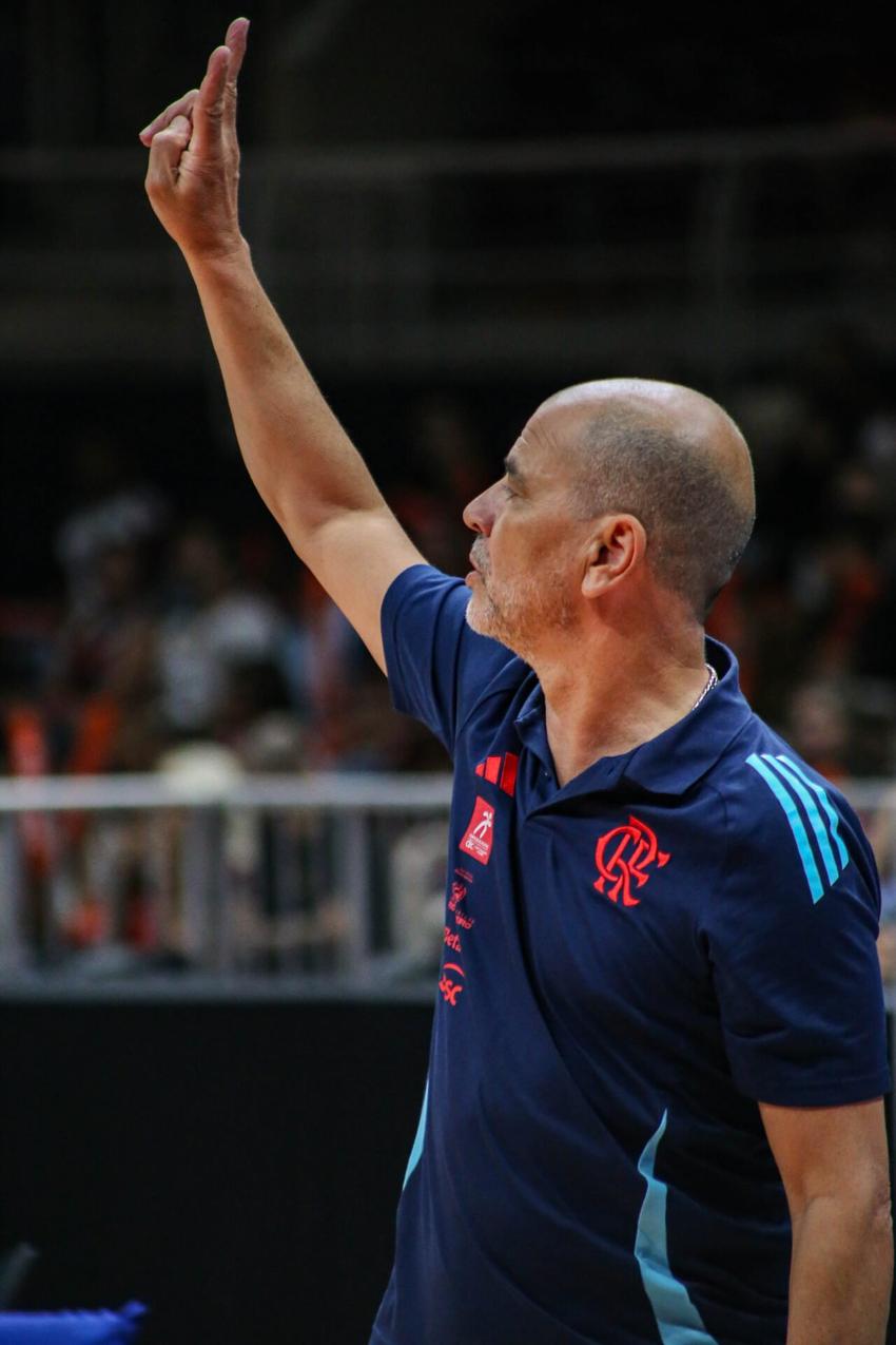 Sergio "Oveja" Hernández chegou no Flamengo em fevereiro de 2025 (Foto: Juliana Nascimento / CRF)