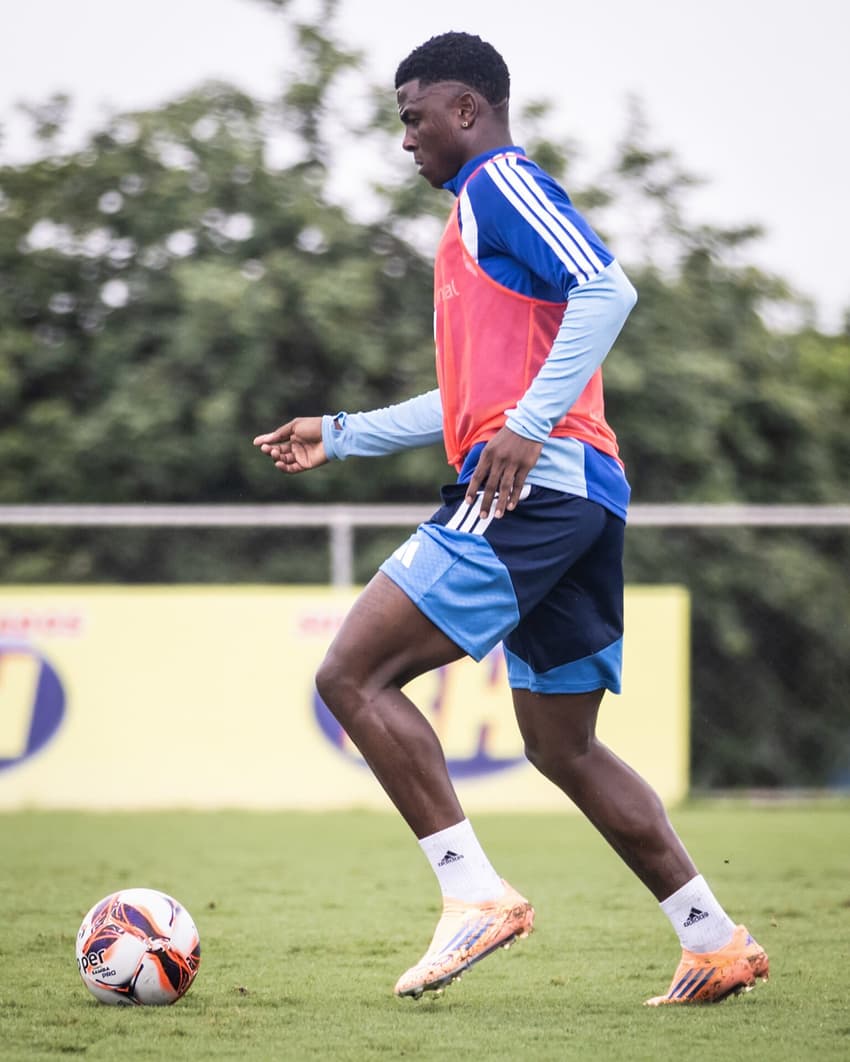 Treino, na Toca 2. (Foto: Gustavo Aleixo/Cruzeiro) 