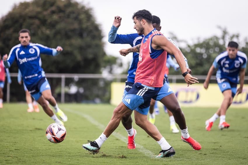 Treino, na Toca 2. (Foto: Gustavo Aleixo/Cruzeiro)