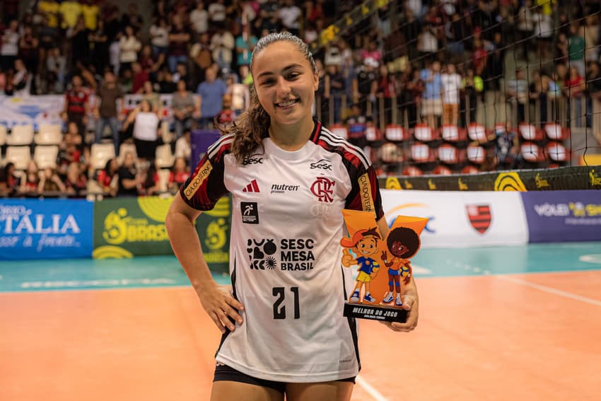 Victória foi eleita a melhor da partida no jogo entre Sesc RJ Flamengo e Paulistano Barueri pela Copa Brasil de vôlei (Foto: Paula Reis/ Flamengo)