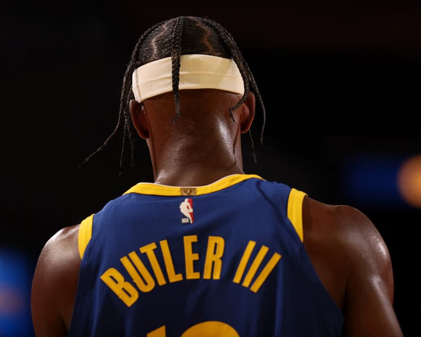 Jimmy Butler III, do Golden State Warriors, durante partida contra o New York Knicks em 15 de janeiro de 2026, no Chase Center, em San Francisco. (Foto: Jed Jacobsohn/NBAE/Getty Images via AFP)
