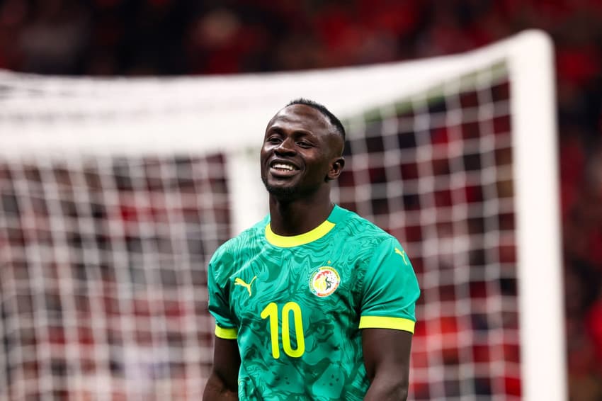 Sadio Mané, herói do Senegal, comemorando o título da Copa Africana de Nações (Foto: Franck Fife/AFP)