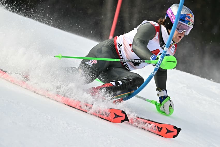 O brasileiro Lucas Braathen compete no slalom masculino da Copa do Mundo de esqui alpino, em Kitzbuehel, na Áustria, em 25 de janeiro de 2026 (Foto: Joe Klamar/AFP)