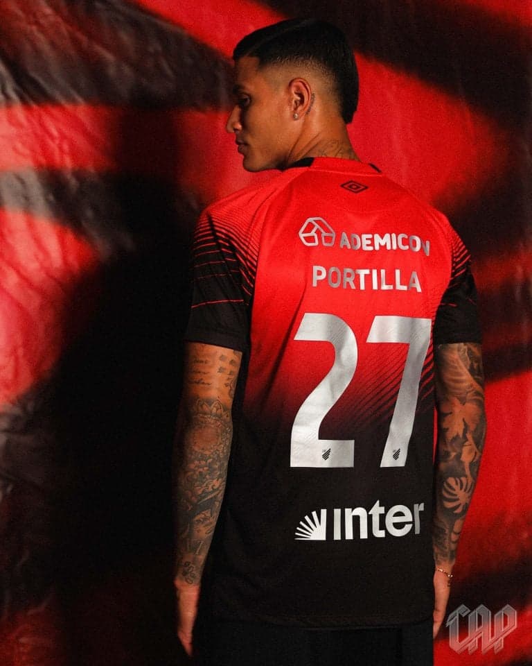 Portilla é o novo camisa 17 do Athlético-PR.  (Foto: Duda Matoso/ Athlético-PR)