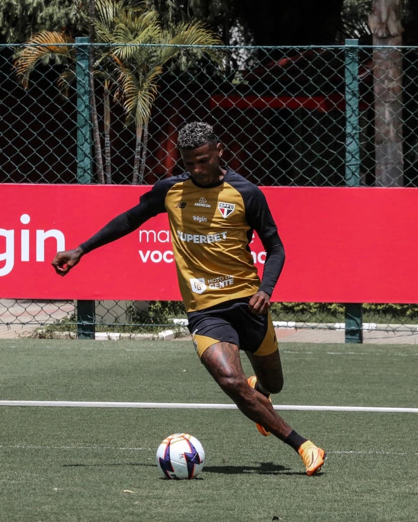 Arboleda segue no Equador e sem falar com o São Paulo oficialmente (Foto: Fellipe Lucena / São Paulo FC)