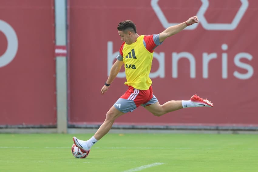 Rafael Borré, atacante do Internacional