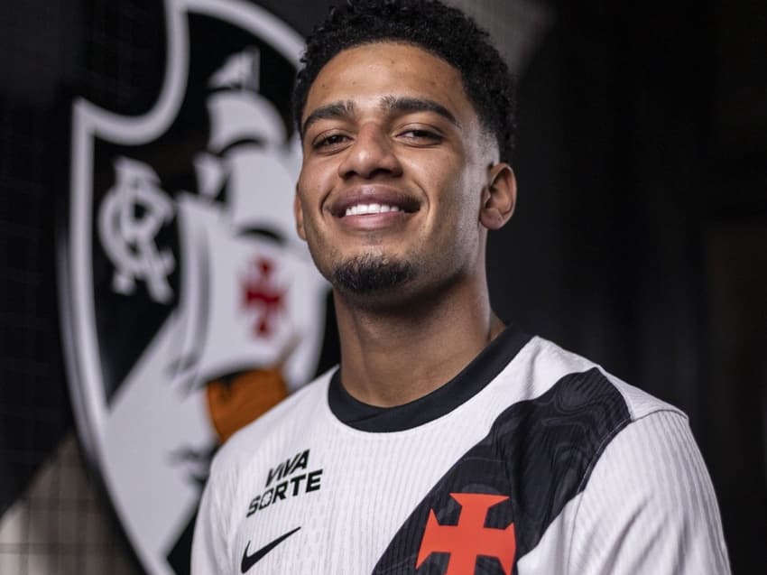 Brenner é apresentado  como reforço do Vasco (Foto: Divulgação / Vasco)