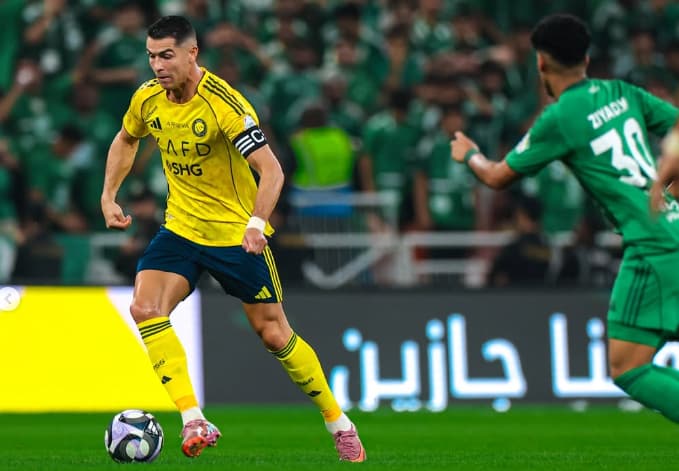 Cristiano Ronaldo em ação durante Al-Nassr x Al-Ahli (Foto: Divulgação/Al-Nassr)