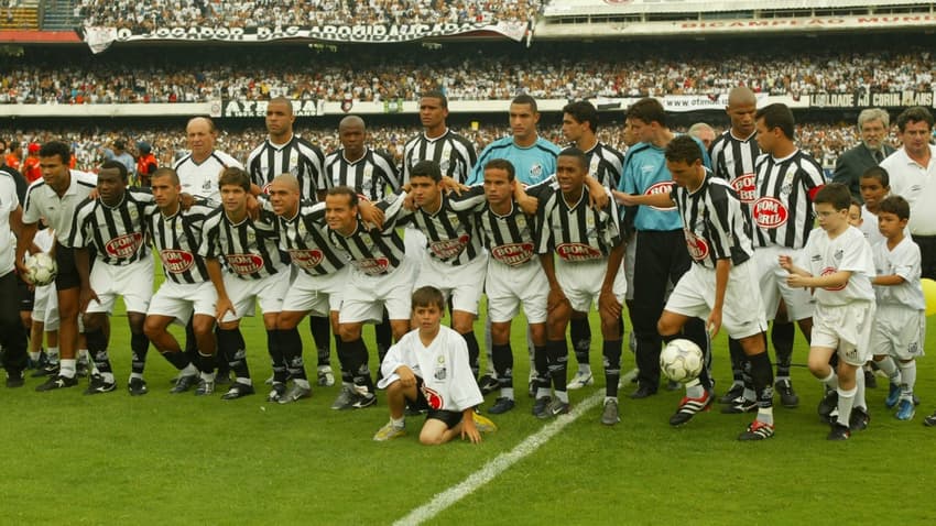 Título do Santos em 2002 derrubou jejum de 18 anos (Foto: Divulgação/SantosFC)