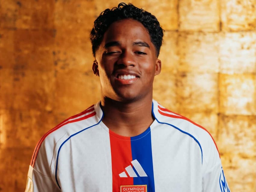 Endrick anunciado pelo Lyon, da França (Foto: Reprodução/X)