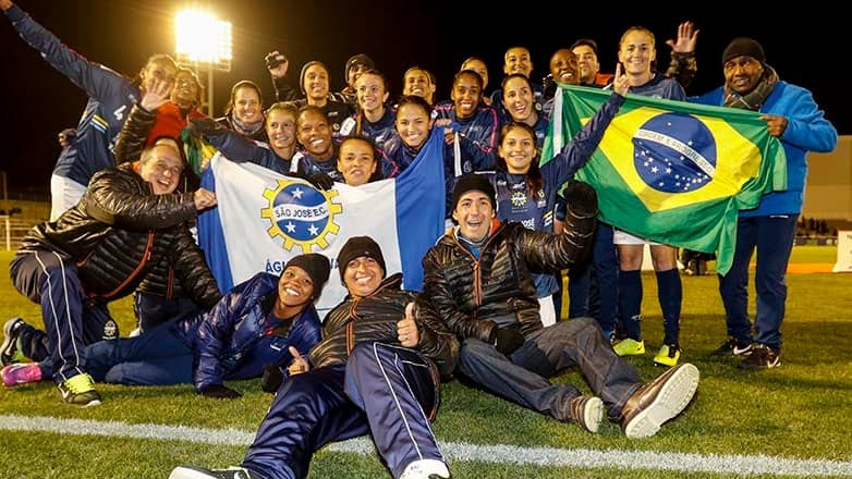 São José venceu Arsenal e ficou com o título em 2014. (Foto: Mengo do Japão/ Divulgação)