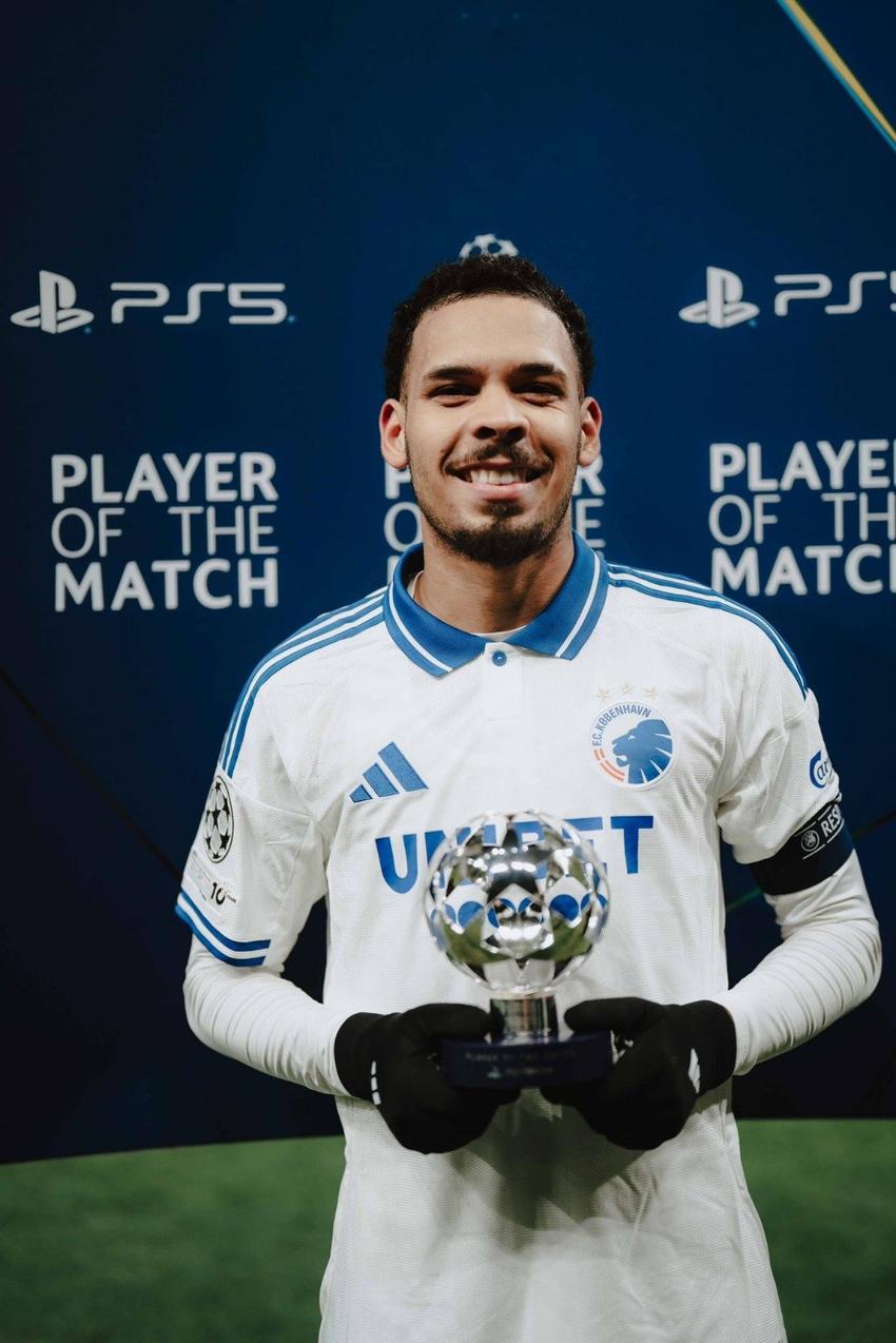 Gabriel Pereira eleito MVP em partida da Champions League (Foto: Reprodução/Copenhage)