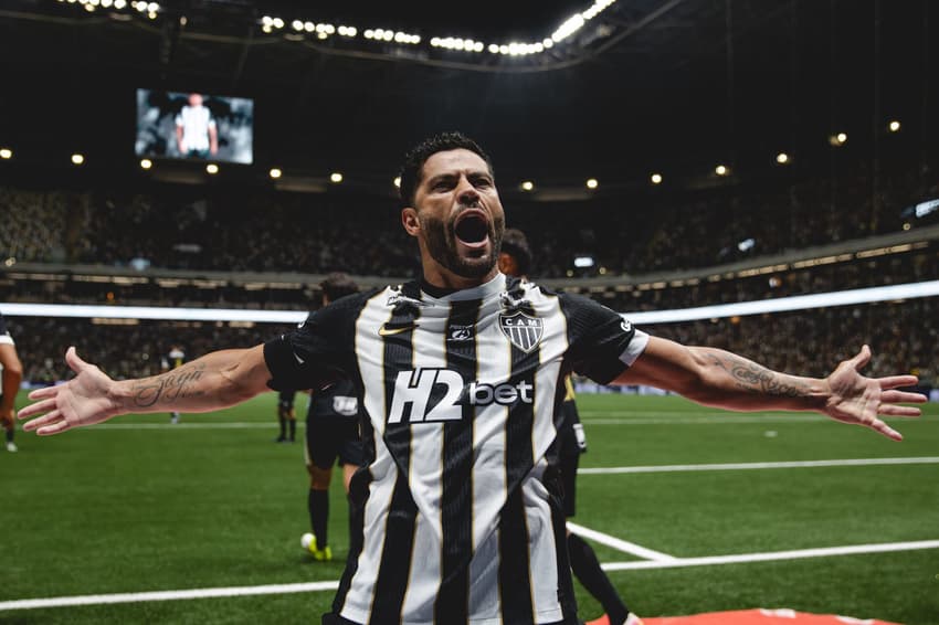 Hulk comemora gol no clássico (Foto: Pedro Souza / Atlético-MG)