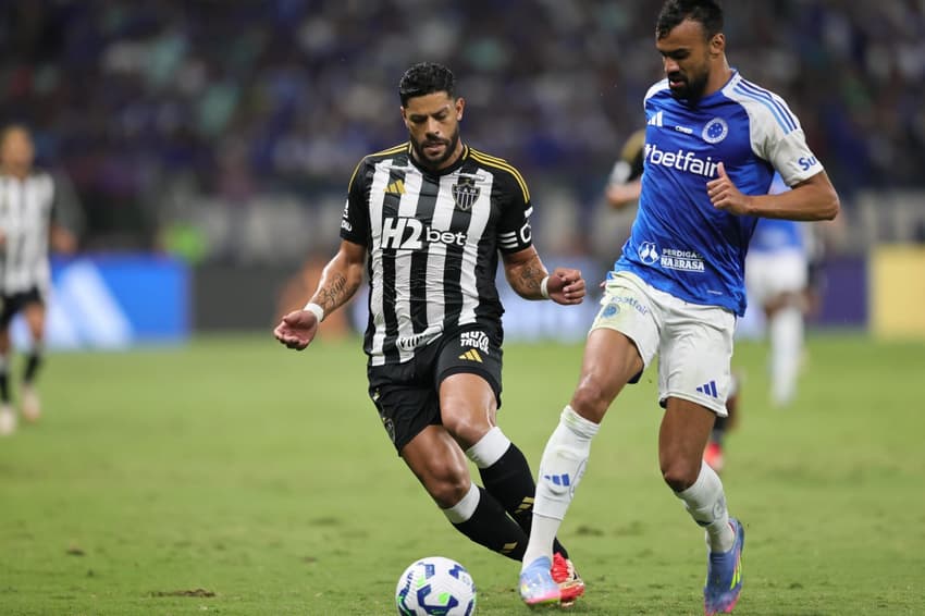 Hulk x Fabrício Bruno