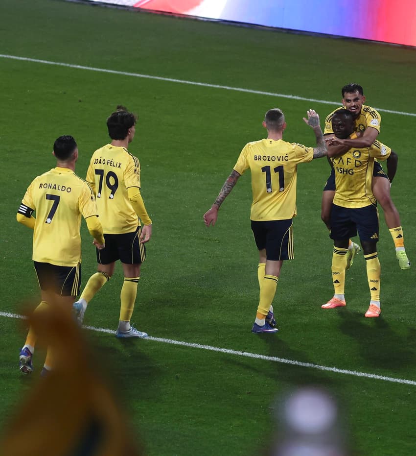 Jogadores do Al-Nassr comemorando o gol contra (Foto: Reprodução/X)