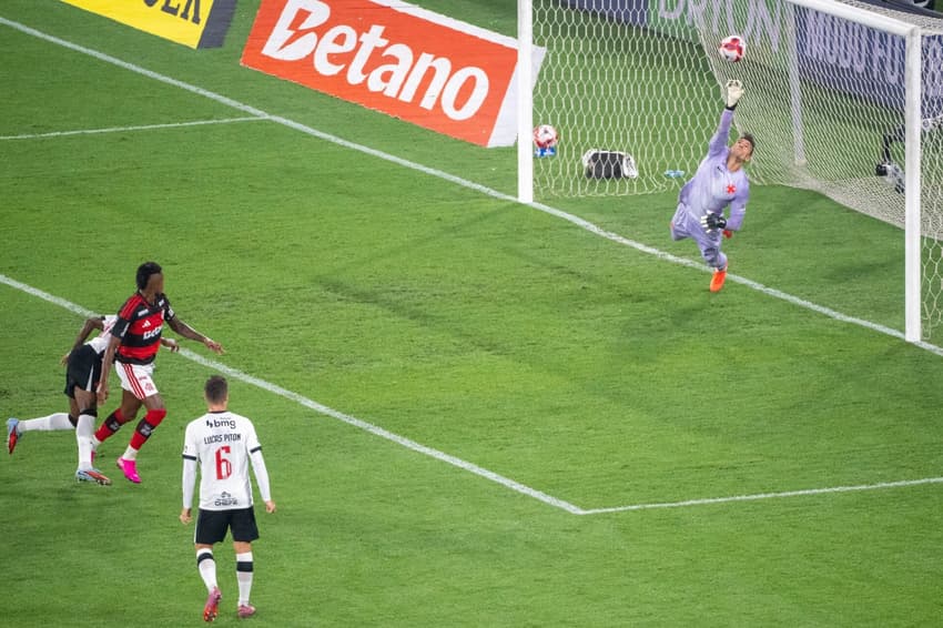 Léo Jardim Vasco Flamengo