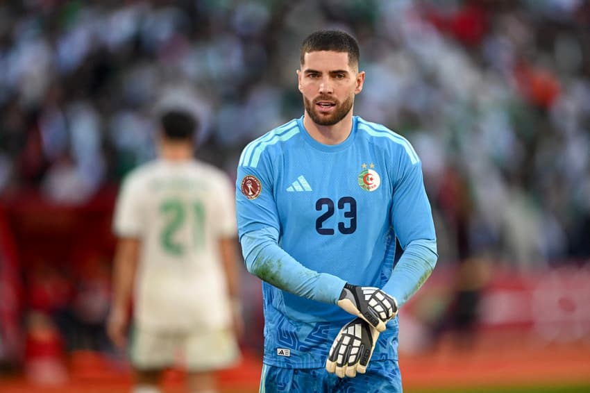 Luca Zidane em ação pela Argélia contra Nigéria, pela Copa Africana de Nações