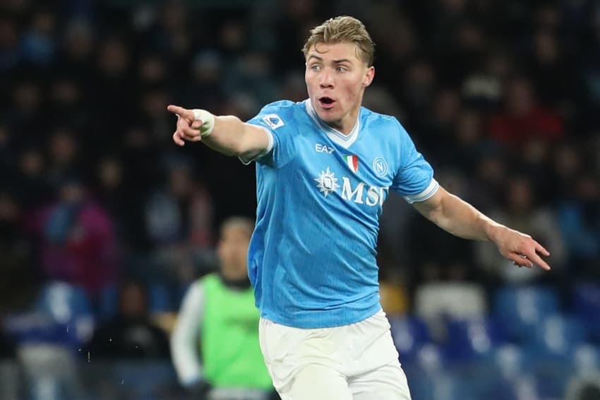 Rasmus Hojlund em ação pelo Napoli (Foto: Carlo Hermann / AFP)