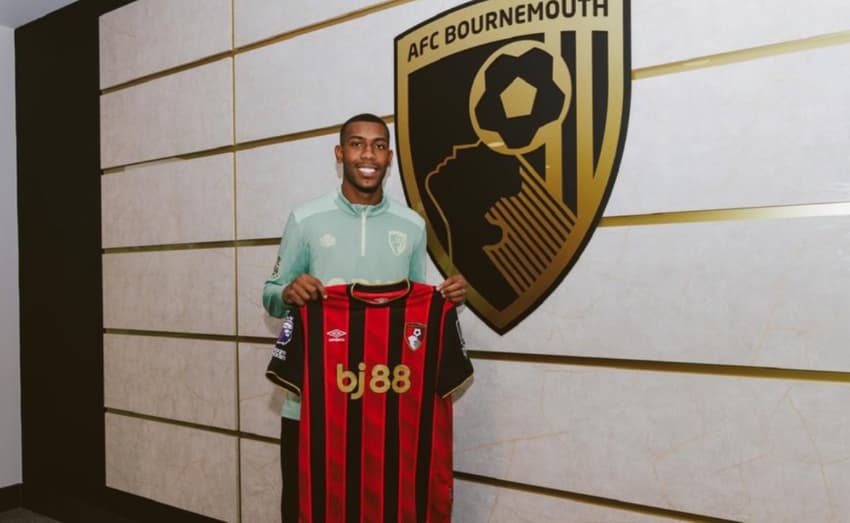 Rayan é apresentada pelo Bournemounth