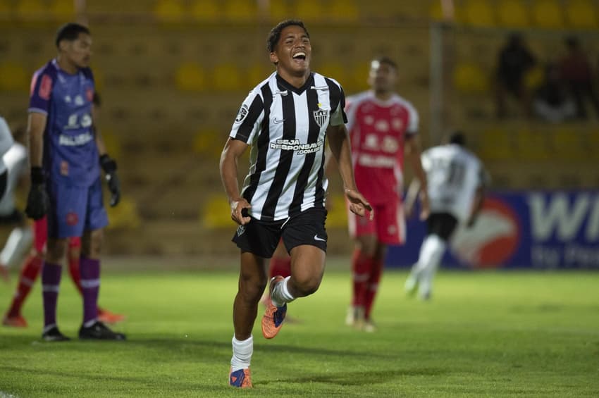 Riquelme marcou o primeiro gol do Galo na estreia da Copinha (Foto: Anderson Romão/ Agif/Gazeta Press)