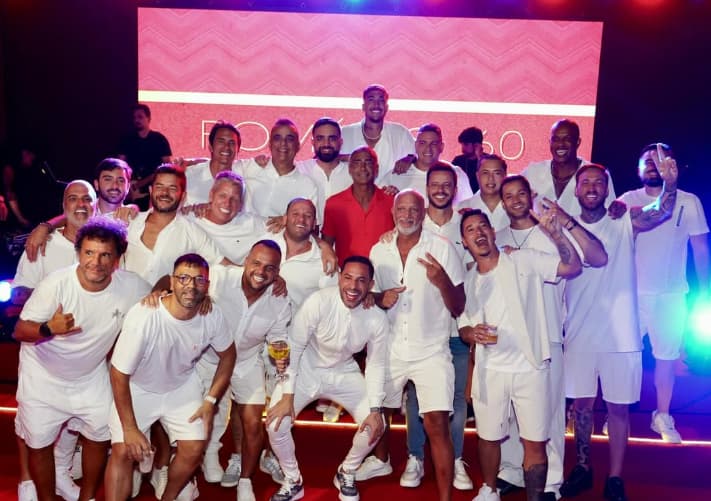 Romário e convidados em festa de 60 anos (Foto: Reprodução)