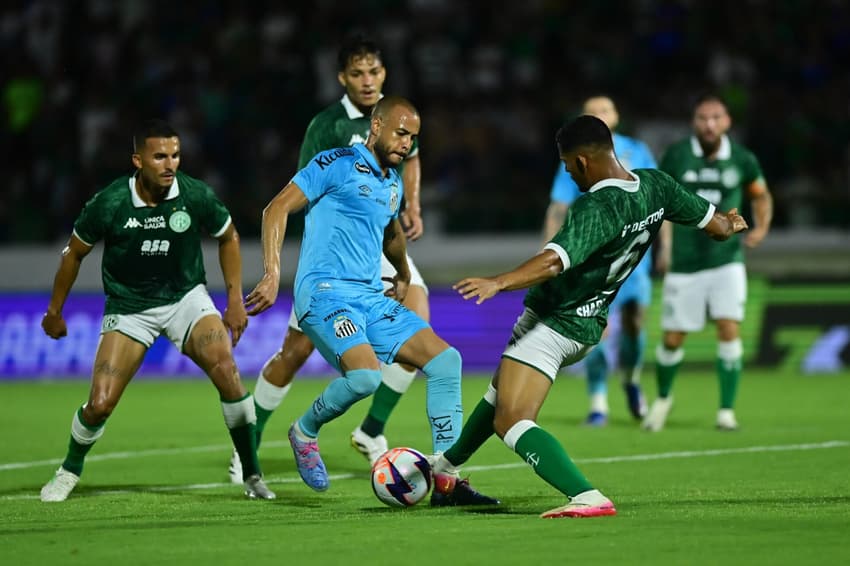 Santos e Guarani se enfrentam pela terceira rodada do Campeonato Paulista (Foto: Eduardo Carmim/Photo Premium/Gazeta Press)