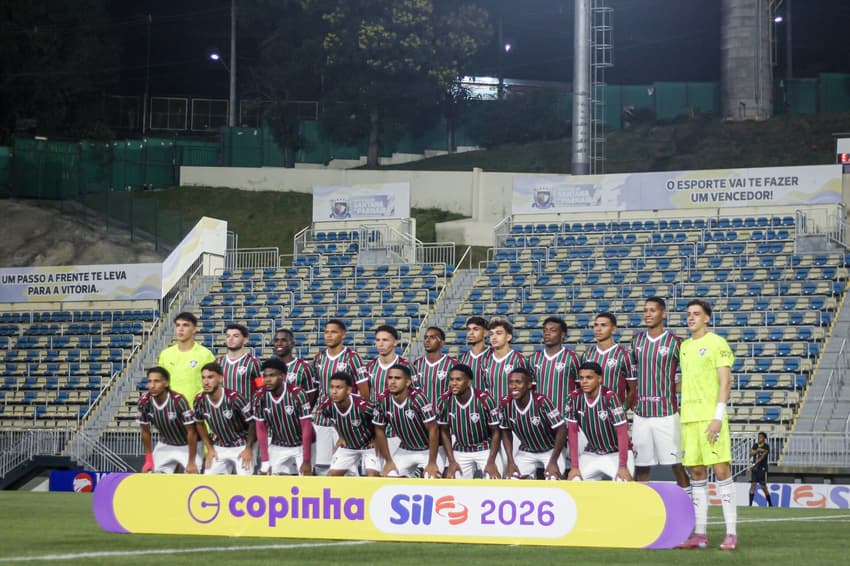 Equipe do Fluminense para o jogo contra o Água Santa, na Copinha (Foto: Leonardo Brasil/FFC)