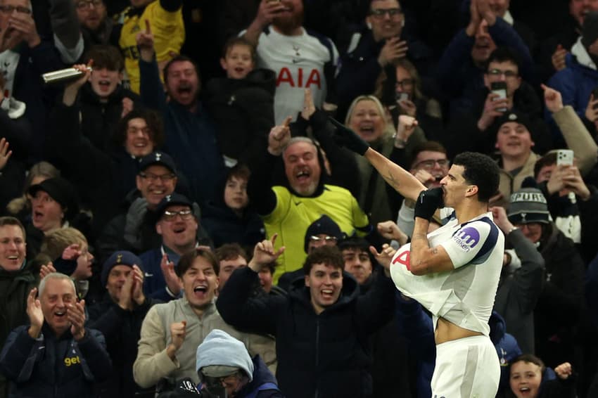 Pela sétima rodada da fase de liga da Champions League, o Tottenham venceu o Borussia Dortmund por 2 a 0 (Foto: Adrian Dennis / AFP)