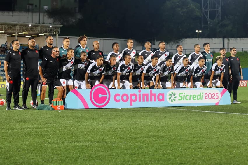 Time do Vasco na Copinha (Foto: Theo Daolio/Mochila Press/Gazeta Press)