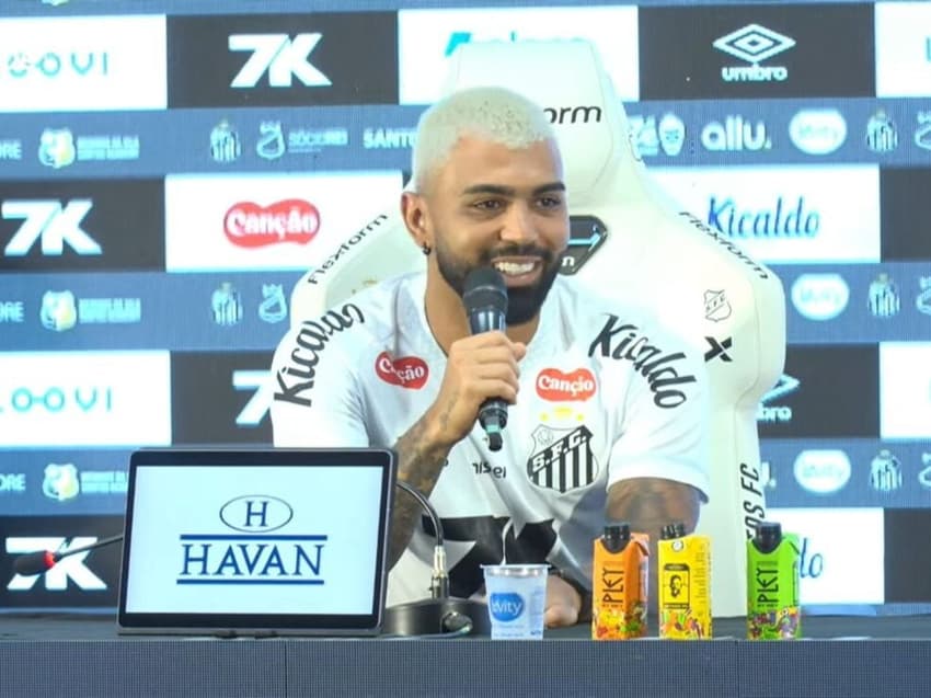 Gabigol em apresentação no Santos (Foto: Reprodução Santos TV)