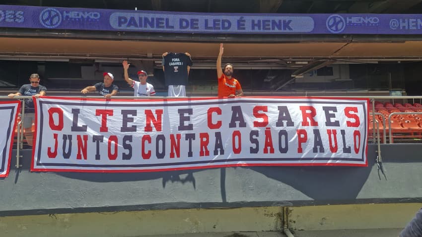 Protesto da torcida do São Paulo no Morumbis (Foto: Reprodução)