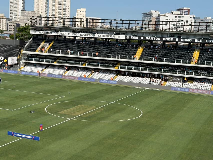 Vila Belmiro recebe a primeira partida da temporada do Santos diante do Novorizontino. (Foto: Juliana Yamaoka/ Lance!)